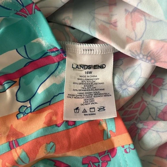 Make an offer! Land’s End Tankini top - Picture 3 of 3